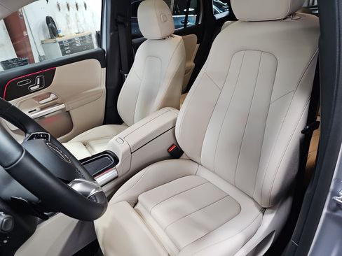 Used 2025 Mercedes-Benz GLA 250 image 16