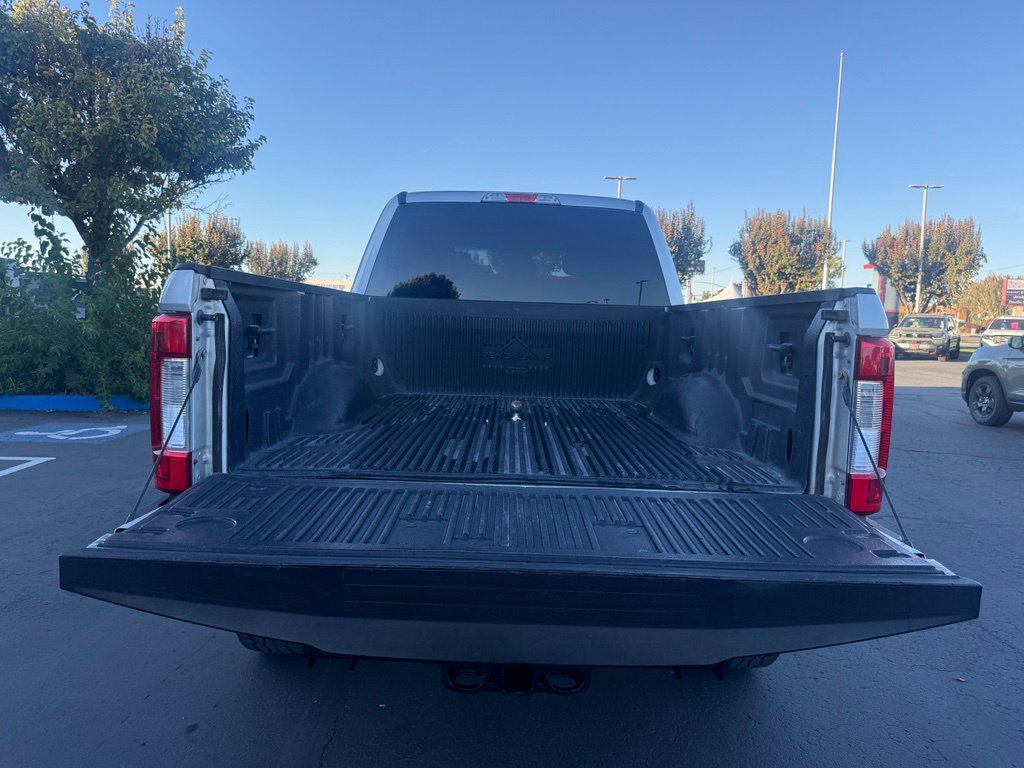 Used 2017 Ford F250 XLT AWD/4WD image 24