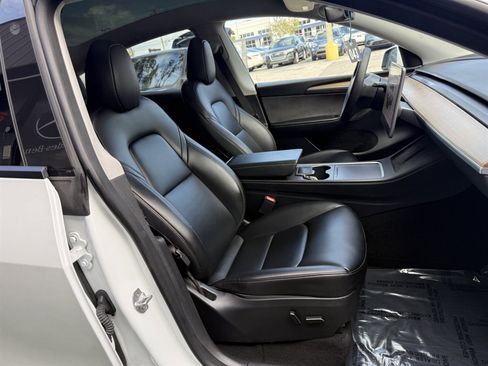 Used 2023 Tesla Model Y Long Range image 18