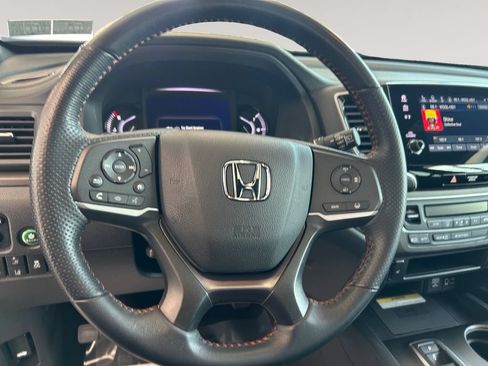 Used 2023 Honda Passport TrailSport image 12