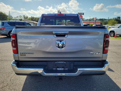 Used 2019 RAM 1500 Laramie AWD/4WD image 5