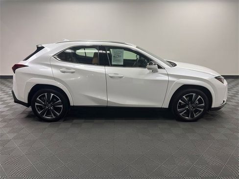 Certified 2023 Lexus UX 250h FWD w/ Premium Package image 4