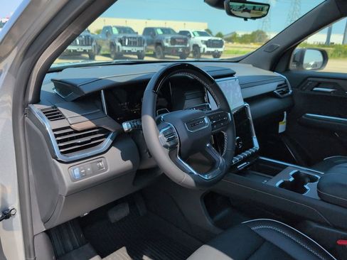 New 2026 GMC Acadia Denali w/ Super Cruise Package image 2