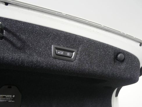 Used 2025 BMW 330i Sedan image 18