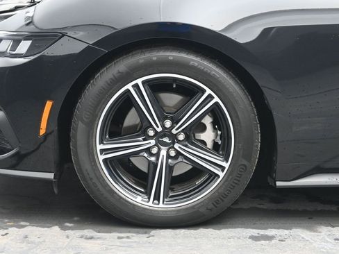 Used 2025 Ford Mustang Premium image 33