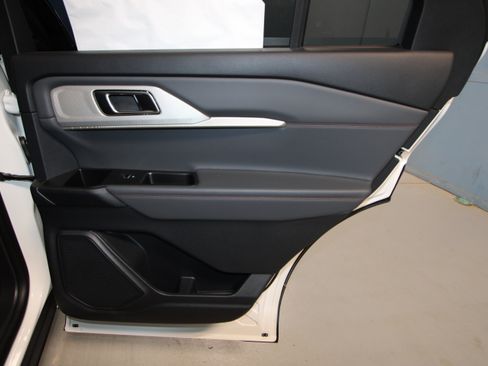 New 2026 Ford Explorer Active AWD/4WD image 19