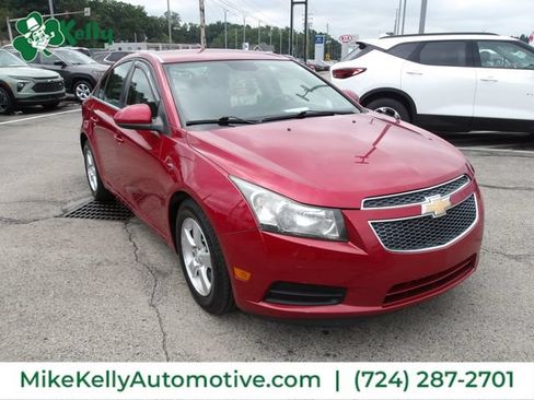 Used 2013 Chevrolet Cruze LT FWD image 1