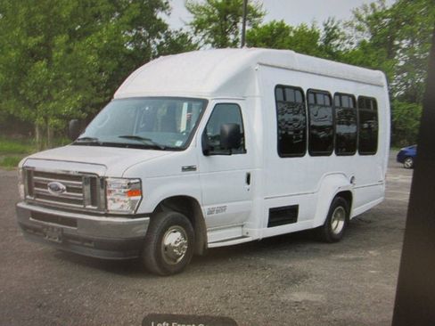 Used 2021 Ford E-350 and Econoline 350 Super Duty w/ Shuttle Bus Prep Package RWD image 3