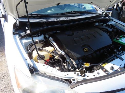 Used 2013 Toyota Corolla L FWD image 24