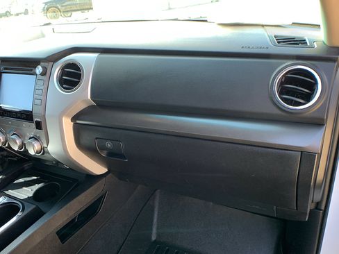 Used 2014 Toyota Tundra SR5 w/ TRD Off Road Package image 18