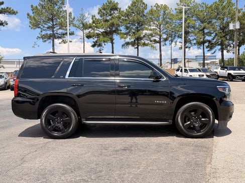 Used 2017 Chevrolet Tahoe LT w/ Luxury Package AWD/4WD image 16