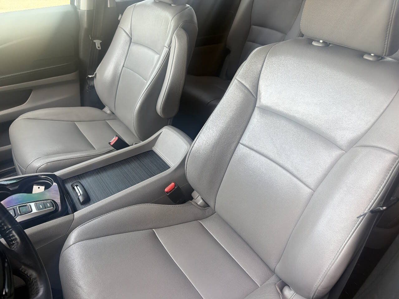 Used 2017 Honda Pilot Touring image 17