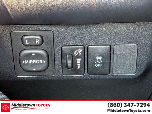 Used 2013 Toyota RAV4 Limited image 18
