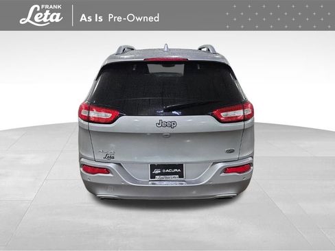 Used 2017 Jeep Cherokee Overland image 12