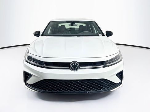 Used 2025 Volkswagen Jetta Sport FWD image 2