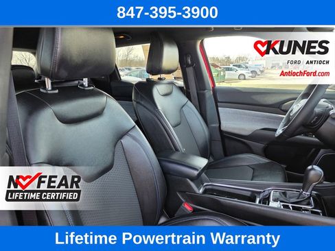 Used 2025 Jeep Compass Latitude image 33