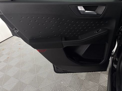 Used 2020 Ford Escape SE FWD image 12