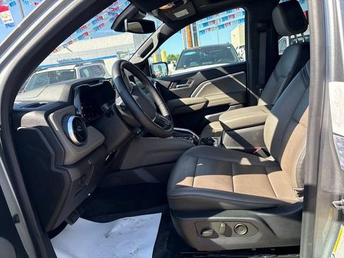 Used 2023 Chevrolet Colorado ZR2 w/ ZR2 Convenience Package III AWD/4WD image 8