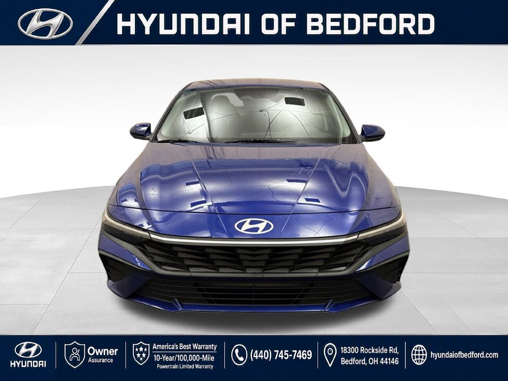 Used 2024 Hyundai Elantra SEL FWD image 2