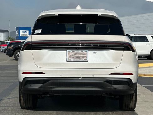 New 2026 Lincoln Nautilus Premier w/ Jet Appearance Package image 4