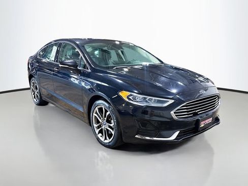 Used 2019 Ford Fusion SEL FWD image 3