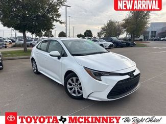 Used 2023 Toyota Corolla LE video 1