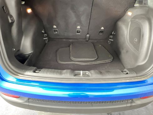 Used 2022 Jeep Compass Latitude w/ Sun and Sound Group image 24