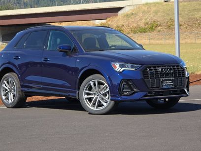 New 2025 Audi Q3 2.0T Premium