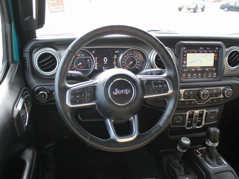 Used 2020 Jeep Wrangler Unlimited Sahara image 11
