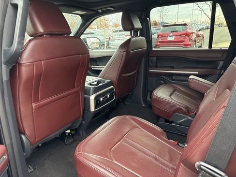 Used 2024 Ford Expedition Limited image 15