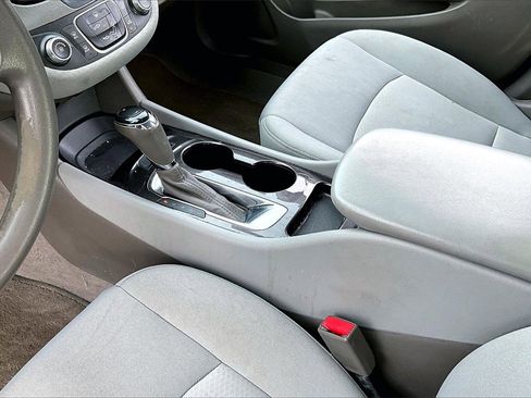 Used 2018 Chevrolet Malibu LS image 12