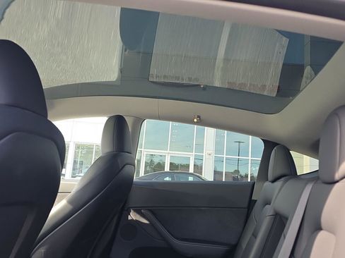 Used 2024 Tesla Model Y Long Range image 13