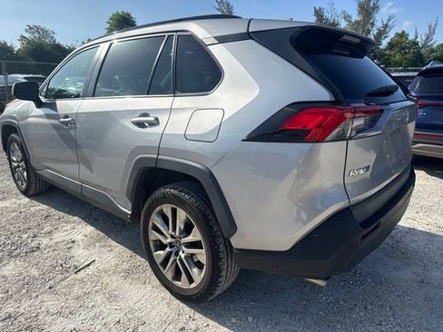 Used 2019 Toyota RAV4 XLE Premium w/ Cold Weather Package FWD image 7