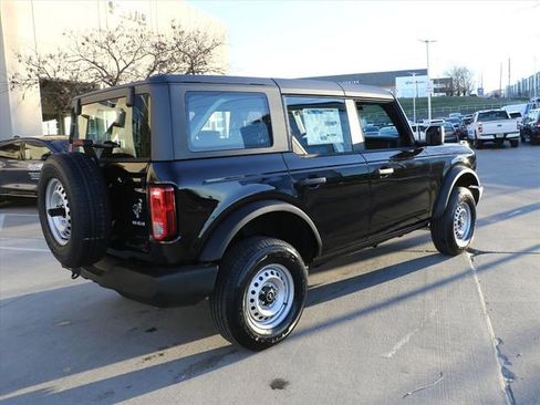 New 2025 Ford Bronco 4-Door image 5