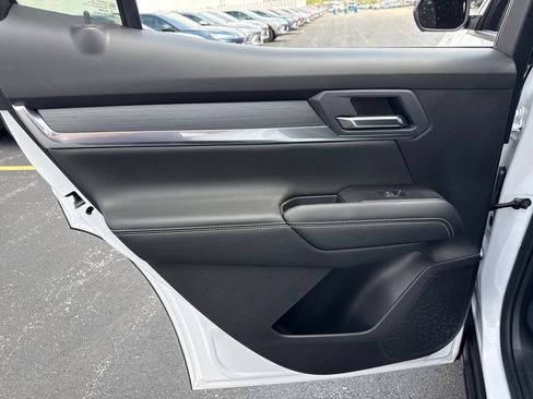 New 2026 GMC Terrain Elevation w/ Elevation Premium Package AWD/4WD image 33