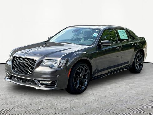 Used 2023 Chrysler 300 Touring L w/ Popular Equipment Group RWD image 1