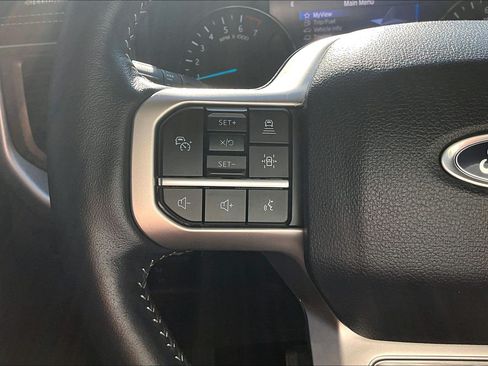 Used 2024 Ford Expedition XLT RWD image 23