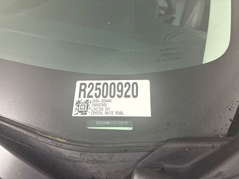 Certified 2025 Subaru Crosstrek 2.5i Limited w/ Crosstrek Mirror Package image 6