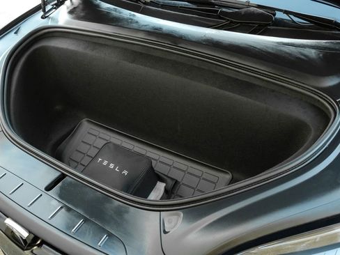 Used 2023 Tesla Model X Plaid image 86