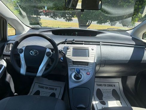 Used 2013 Toyota Prius Three FWD image 10