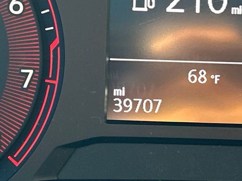 Used 2019 Volkswagen Jetta SE image 25