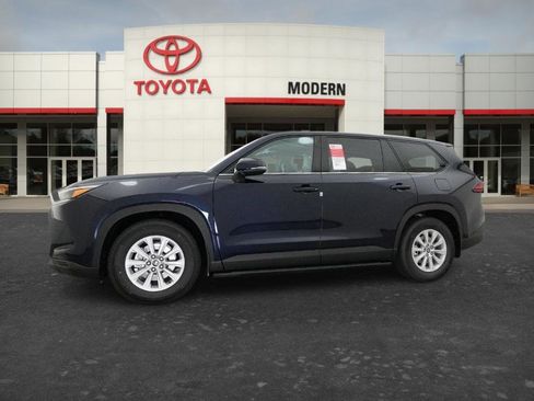 New 2026 Toyota Grand Highlander XLE FWD image 9