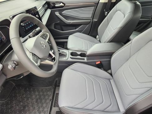 New 2026 Volkswagen Jetta SEL image 9
