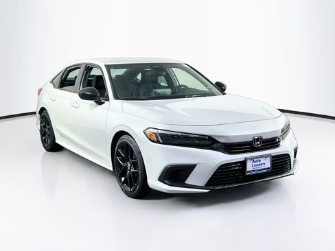 Used 2023 Honda Civic Sport image 3