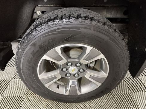 Used 2015 Chevrolet Colorado Z71 AWD/4WD image 34