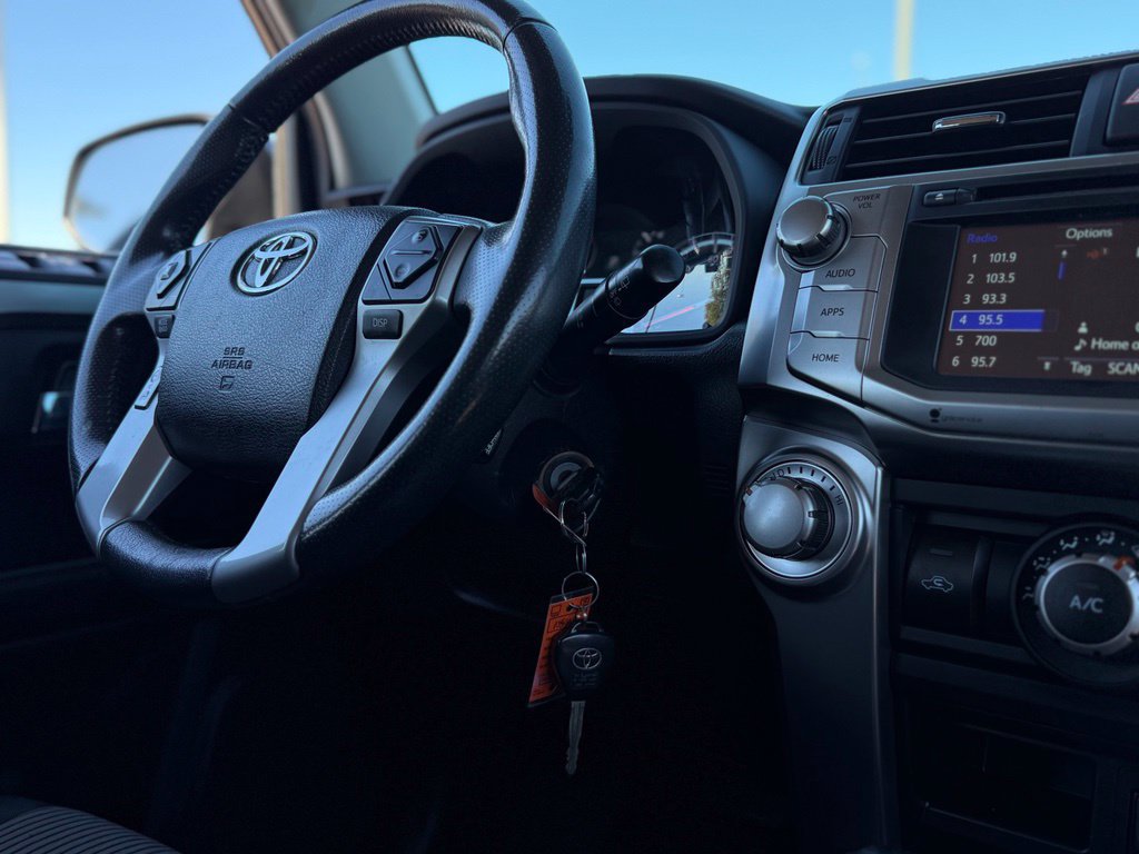 Used 2016 Toyota 4Runner SR5 AWD/4WD image 8