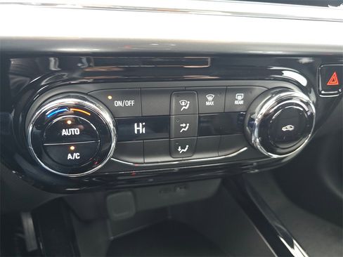 New 2026 Chevrolet Trax LT image 25