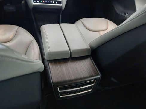 Used 2015 Tesla Model S 60 image 26