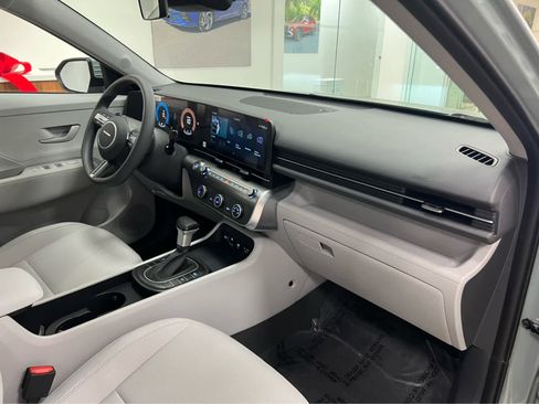 New 2026 Hyundai Kona SE image 14