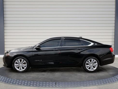 Used 2017 Chevrolet Impala LT FWD image 4